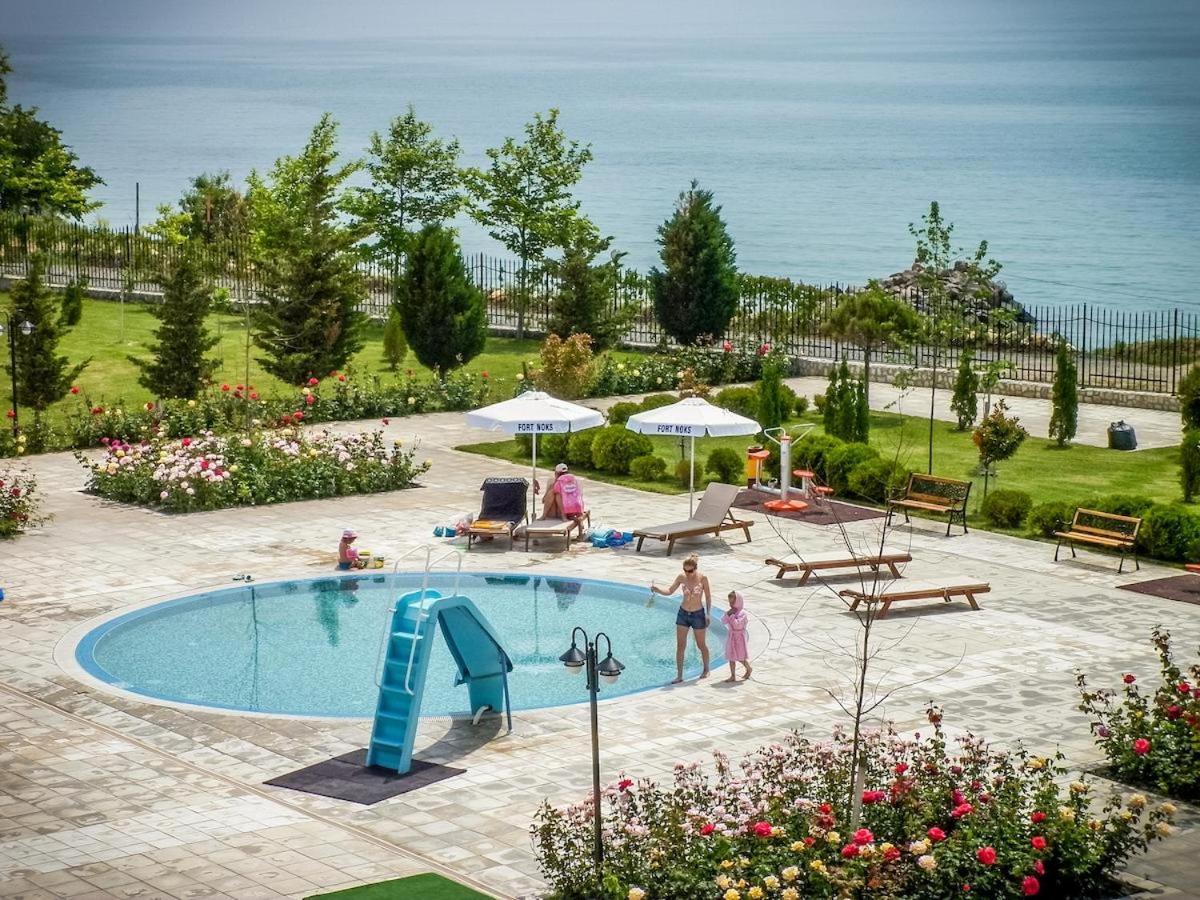 Premier Fort Beach - Premium Apartments Sveti Vlas Extérieur photo