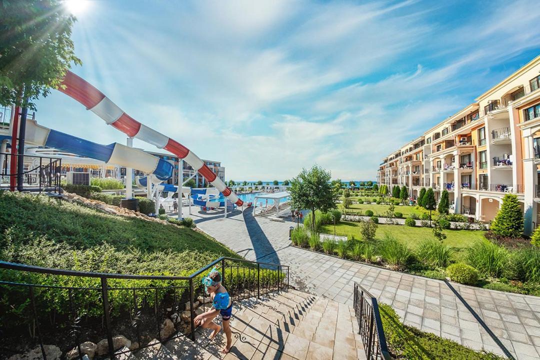 Premier Fort Beach - Premium Apartments Sveti Vlas Extérieur photo