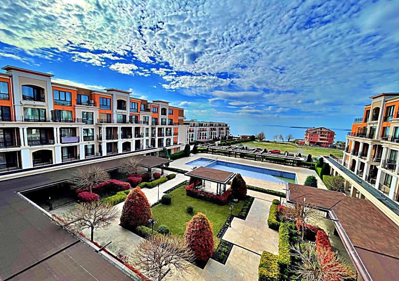Premier Fort Beach - Premium Apartments Sveti Vlas Extérieur photo